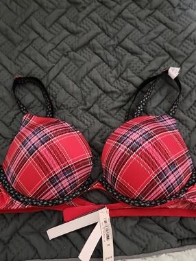 NWT Victoria's Secret Red Plaid Push-Up Bra 34B